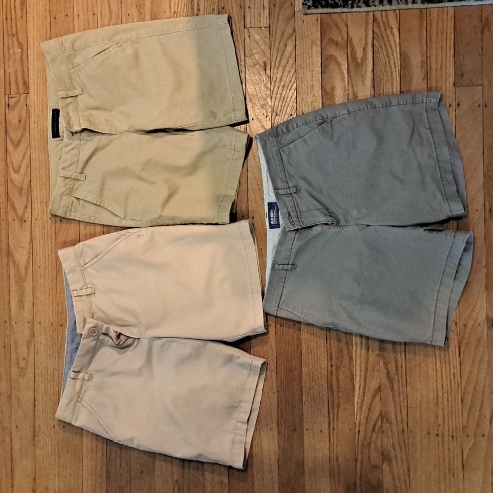 Multiple girl shorts different sizes
